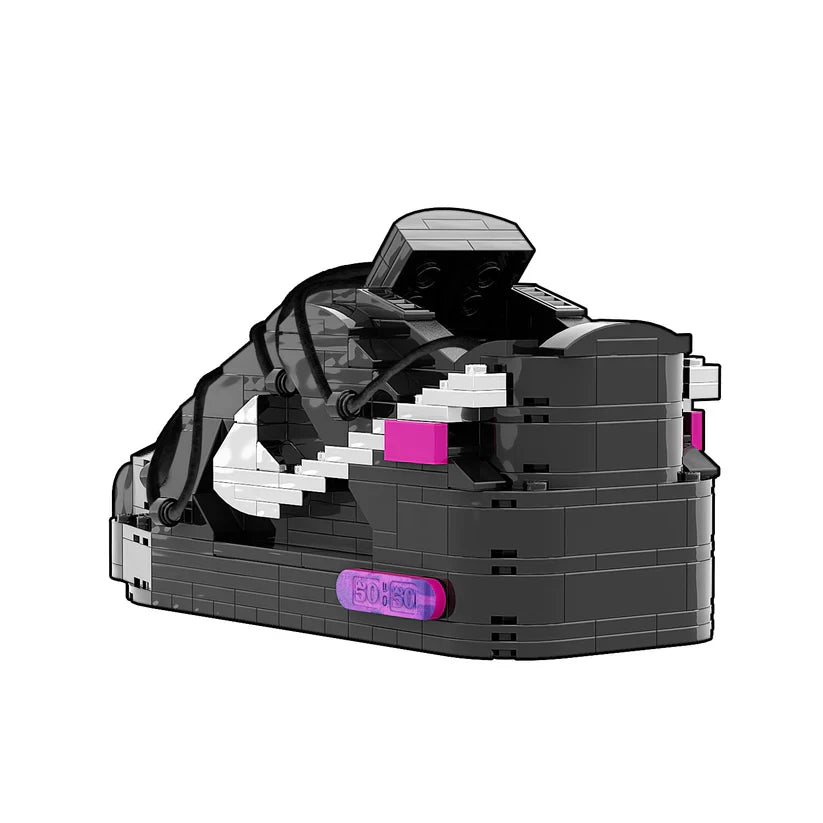 SB DUNK OFF WHITE LOT 50 BLACK SNEAKER BRICKS